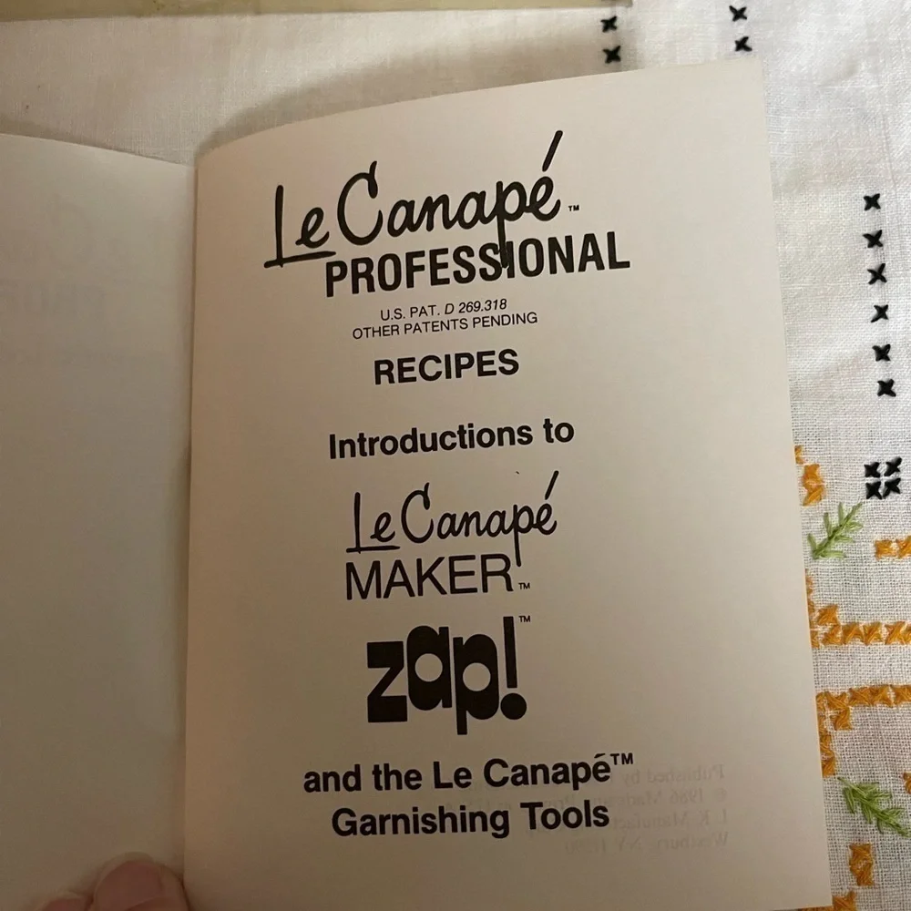 Le Canape Maker For Better Looking HORS-D'OEUVRES Appetizers by LK Vintage 1986.